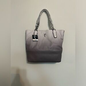 Simply Vera Vera Wang Chic and functional, this brand new purple tote bag